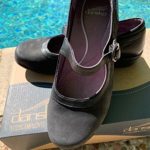 Dansko black Misty nubuck size 37 maryjanes!